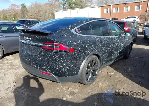 2020 Tesla Model X Long Range Dual Motor All-Wheel Drive/Long Range Plus Dual Motor All-Wheel Drive z USA, uszkodzony, nr VIN 5YJXCDE2XLF239455